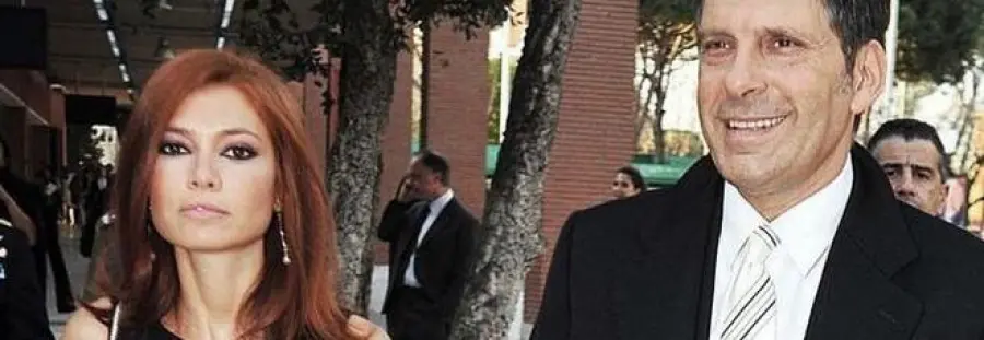 Carlotta Mantovan aspetta un bimbo da Fabrizio Frizzi