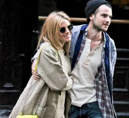 Sienna Miller in copertina su Vogue