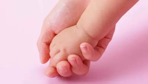 Dormire a pancia in su: la campagna di Croce Rossa e Salvamamme