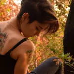 Tatuaggio in allattamento: rischi e consigli