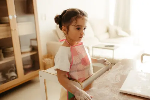 Torre di apprendimento Montessori: a cosa serve