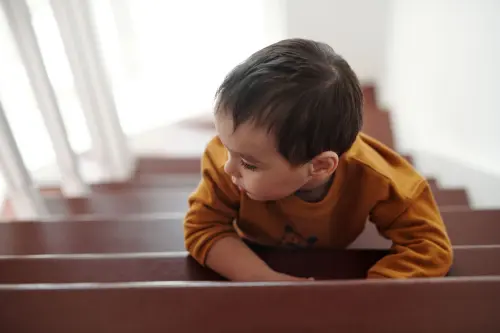 Scaletta Montessoriana: guida all'autonomia infantile