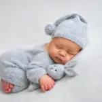 Scegliere il corredino di un neonato può essere complicato: suggerimenti e consigli per gli acquisti