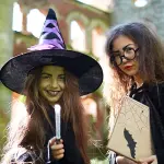 Il costume da streghetta per Halloween