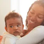 Curare i capelli durante l’allattamento