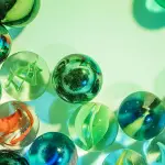 Giochi di una volta: il percorso per biglie che suona