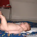 Massaggio al bebè: la bicicletta