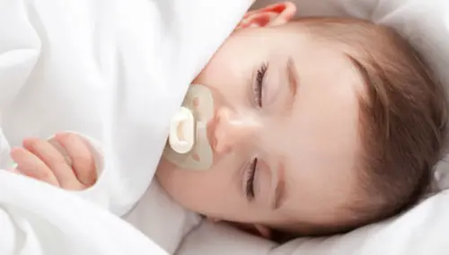 Il ciuccio aiuta a prevenire la “morte in culla”