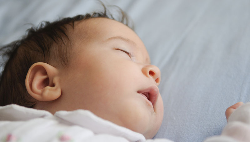 Come pulire le orecchie del bambino