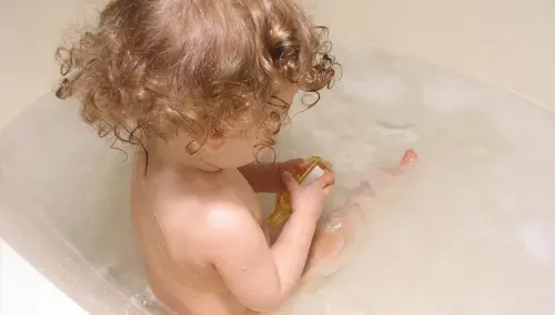 Pelle dei neonati, la troppa igiene è un rischio