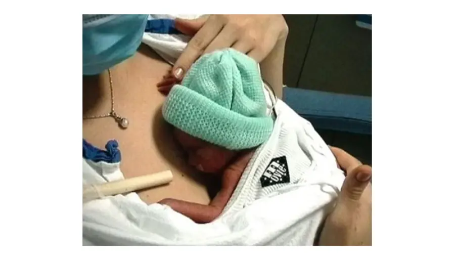 Marsupioterapia, il metodo della mamma canguro