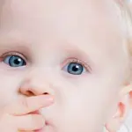 Perchè tutti i bebè hanno gli occhi blu