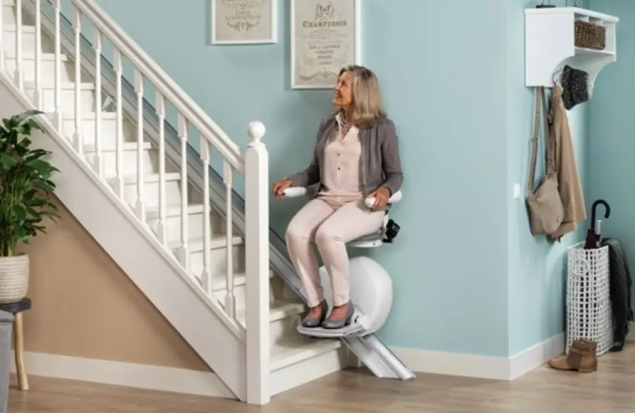 6 segnali che indicano come tua mamma abbia bisogno di un montascale