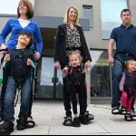 Upsee, il sostegno che consente ai bambini disabili di camminare