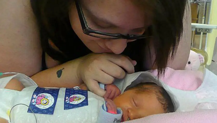 Il baby cooling, la terapia del freddo contro l’asfissia