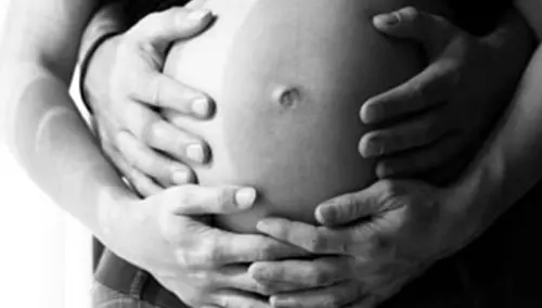 Cancro al seno: un ormone protegge le ovaie dalla chemio