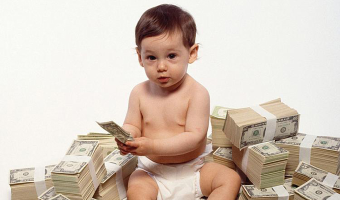 Voucher aiuto alle madri lavoratrici fino a 1800 euro