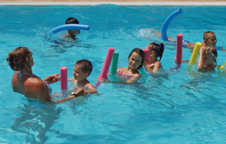 Mamma Elycella: come i miei figli hanno imparato a nuotare