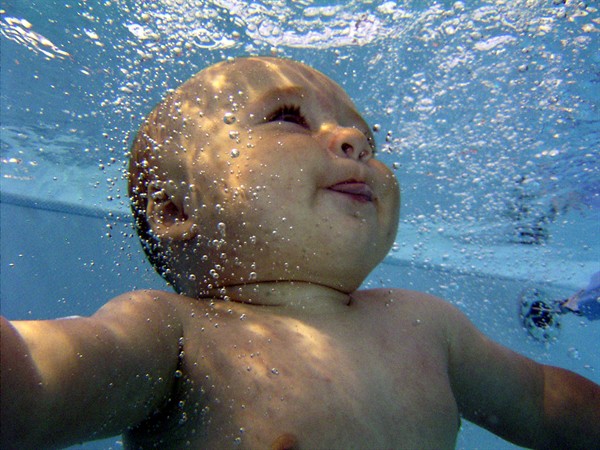 Nuoto per neonati: si migliora l’agilità e i riflessi Nuoto per neonati: si migliora l’agilità e i riflessi