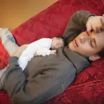 Ansia da prestazione paterna. Corsi pre-parto e altre pappe mentali di un neo papà