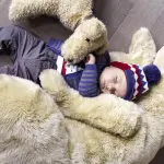 Consigli utili per vestire il neonato.