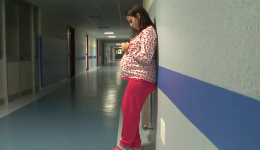 Incinta a 10 anni, non è un caso di violenza