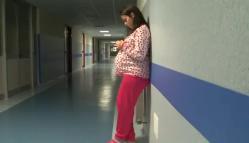 Incinta a 10 anni, non è un caso di violenza