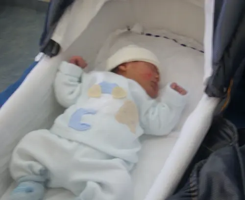 Freddo e neonato: consigli per tenerlo sempre al caldo