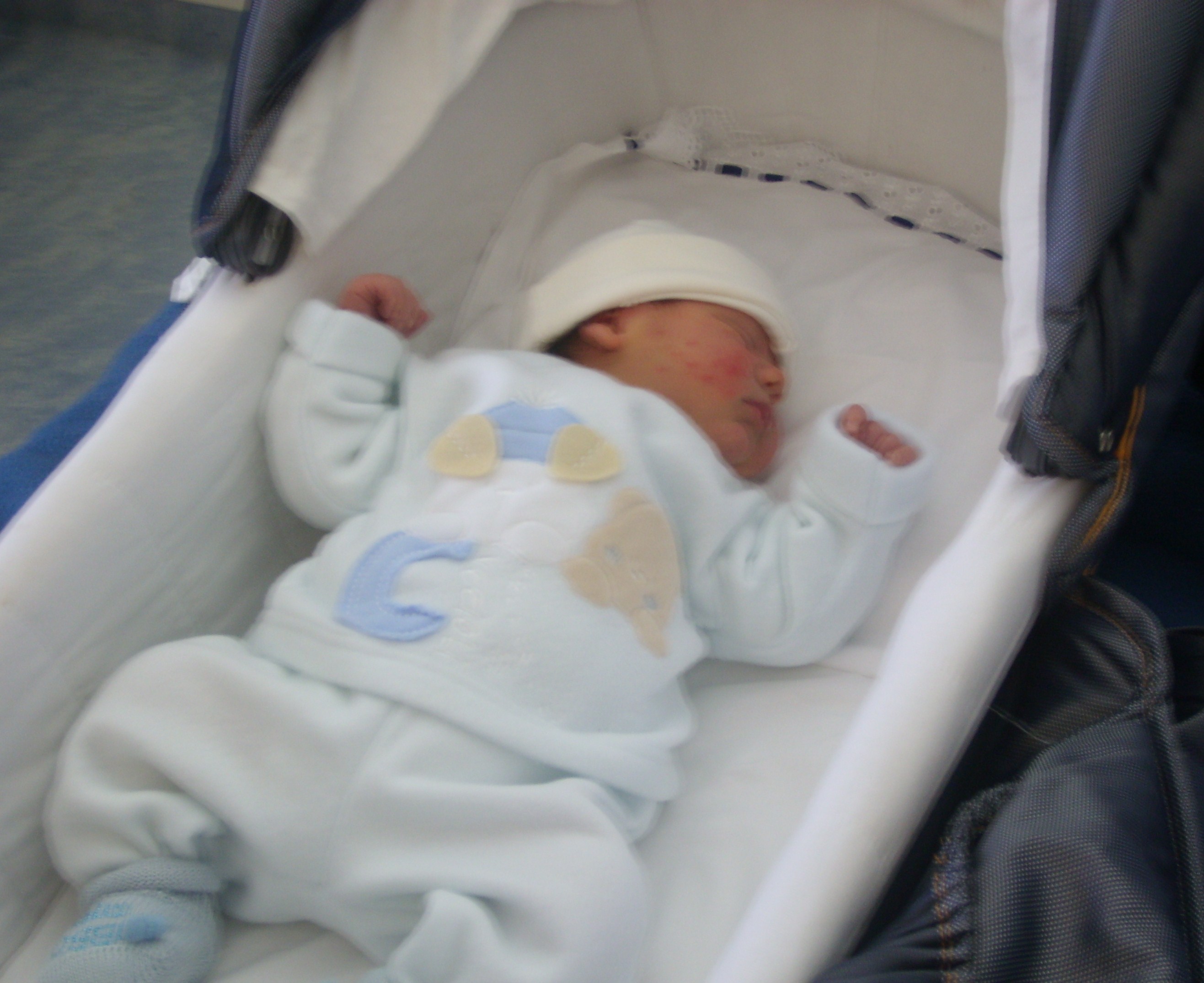 Freddo e neonato: consigli per tenerlo sempre al caldo