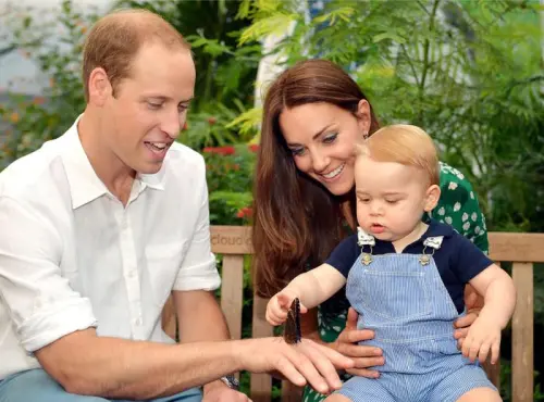 Royal Baby, il piccolo George compie un anno | La foto ufficiale