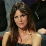 Sigaretta in bocca e selfie con la figlia: critiche per Antonella Mosetti