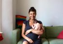 “One Day Young”: il progetto fotografico che immortala mamme e neonati a 24 ore dal parto